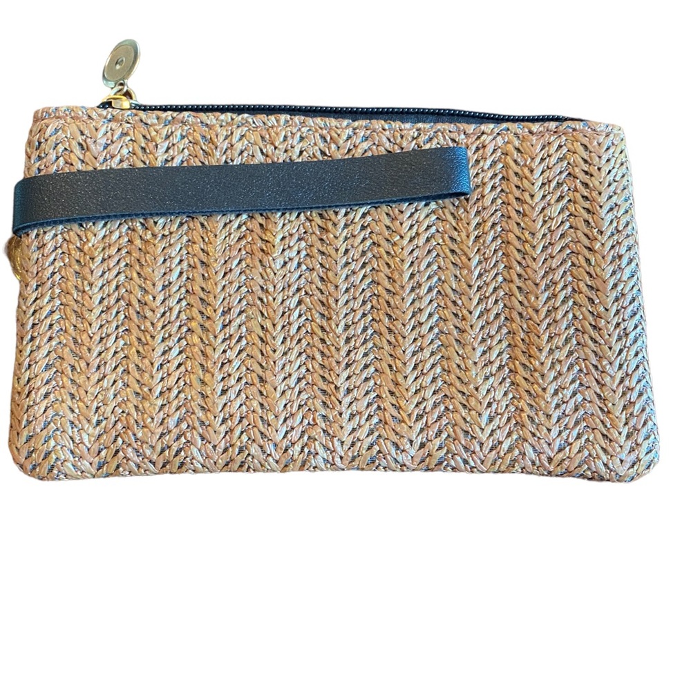 Dark Straw Summer Wristlet
